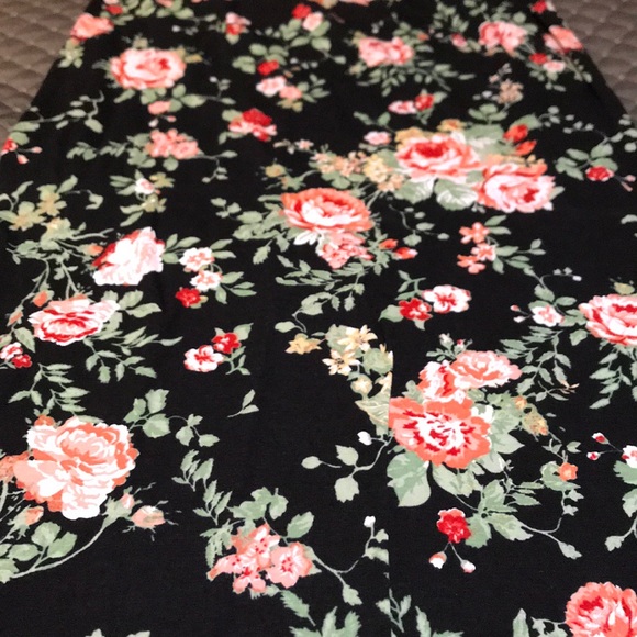 Two piece floral set - Picture 2 of 4